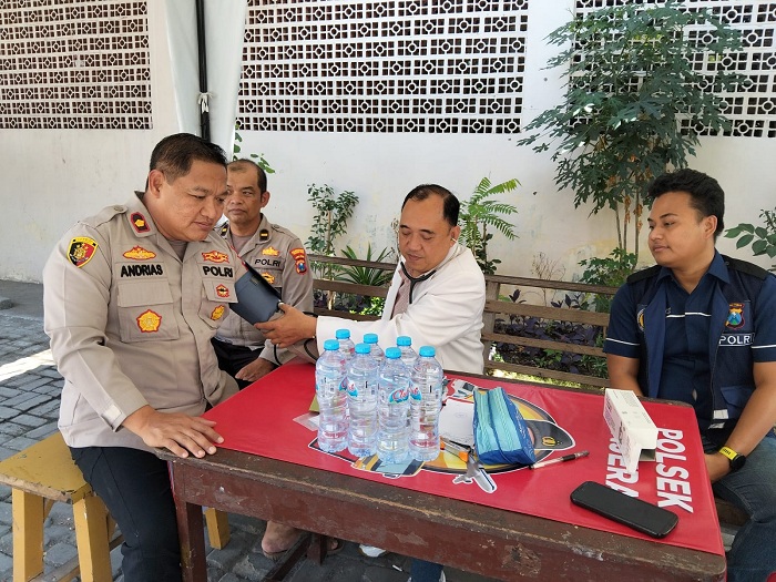 Polres Pelabuhan Tanjung Perak Prioritaskan Kesehatan Personel melalui Yankesling dan Sosialisasi HMPV