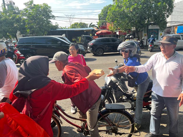 PDIP Rungkut Gelar Jumat Berkah, Perkuat Gerakan Kerakyatan