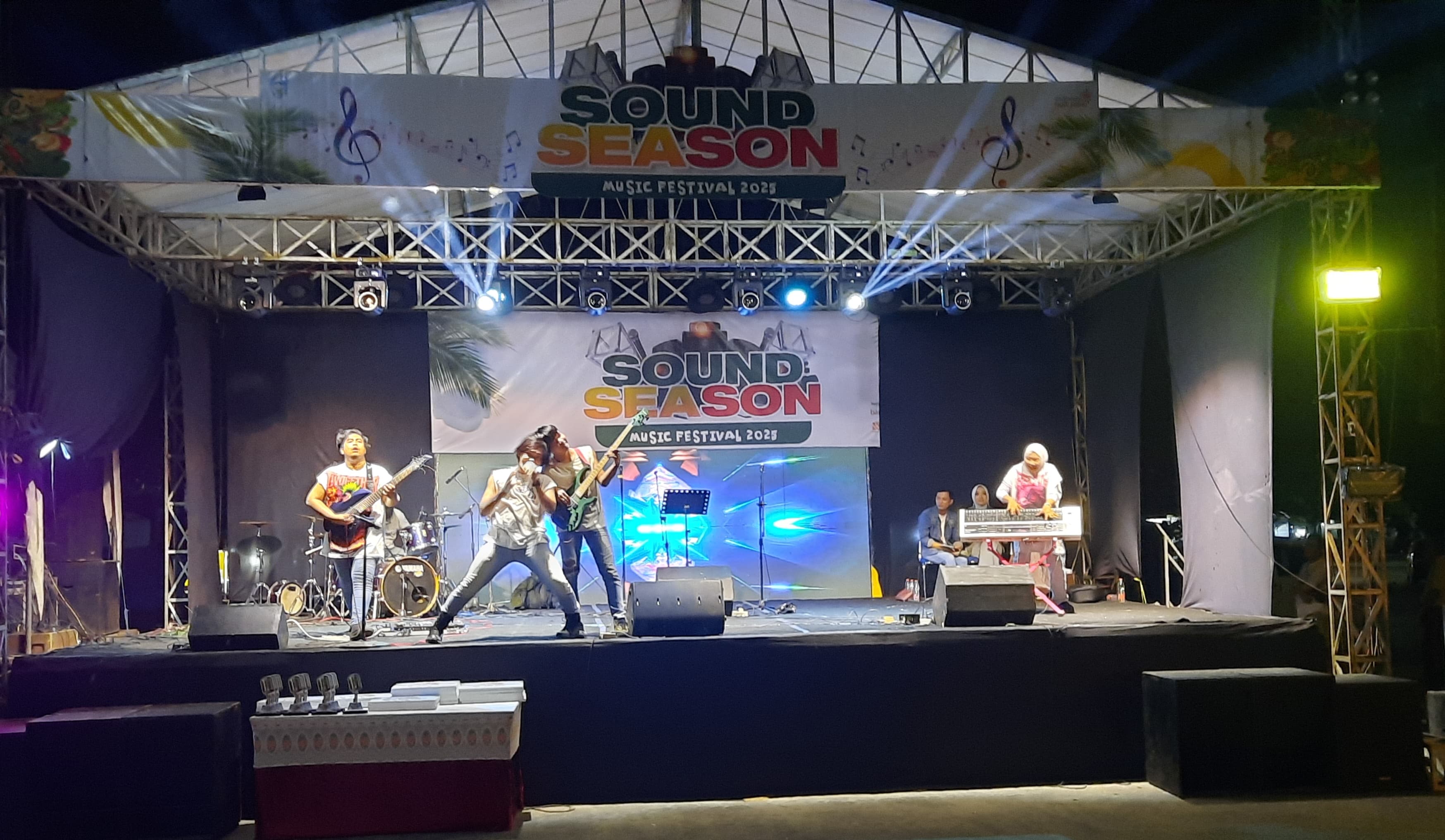 24 Grup Band Meriahkan Sound Season 2025 di Pantai Pasir Putih Situbondo