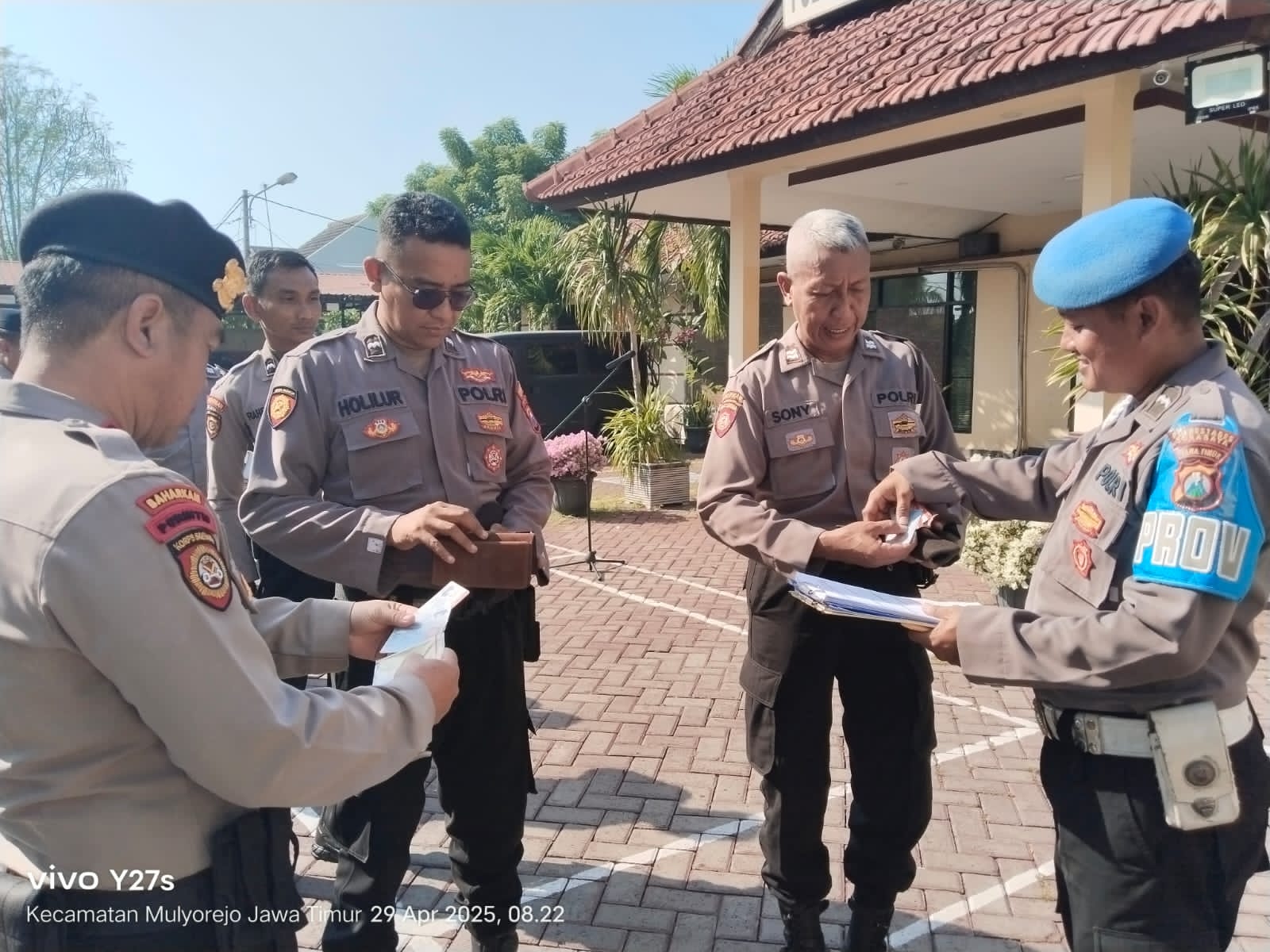 Tingkatkan Kesiapsiagaan, Polsek Mulyorejo Gelar Apel Pagi dan Perketat Patroli
