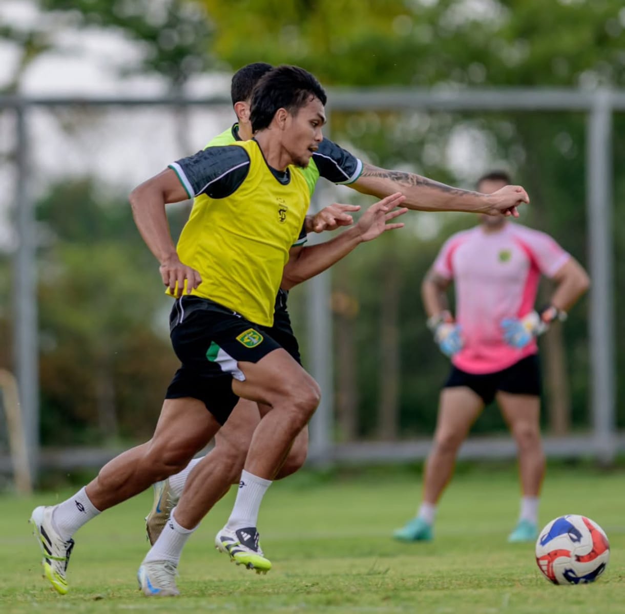 Misi Curi Poin di Samarinda, Persebaya Surabaya Siapkan Mentalitas Baja Hadapi Borneo FC