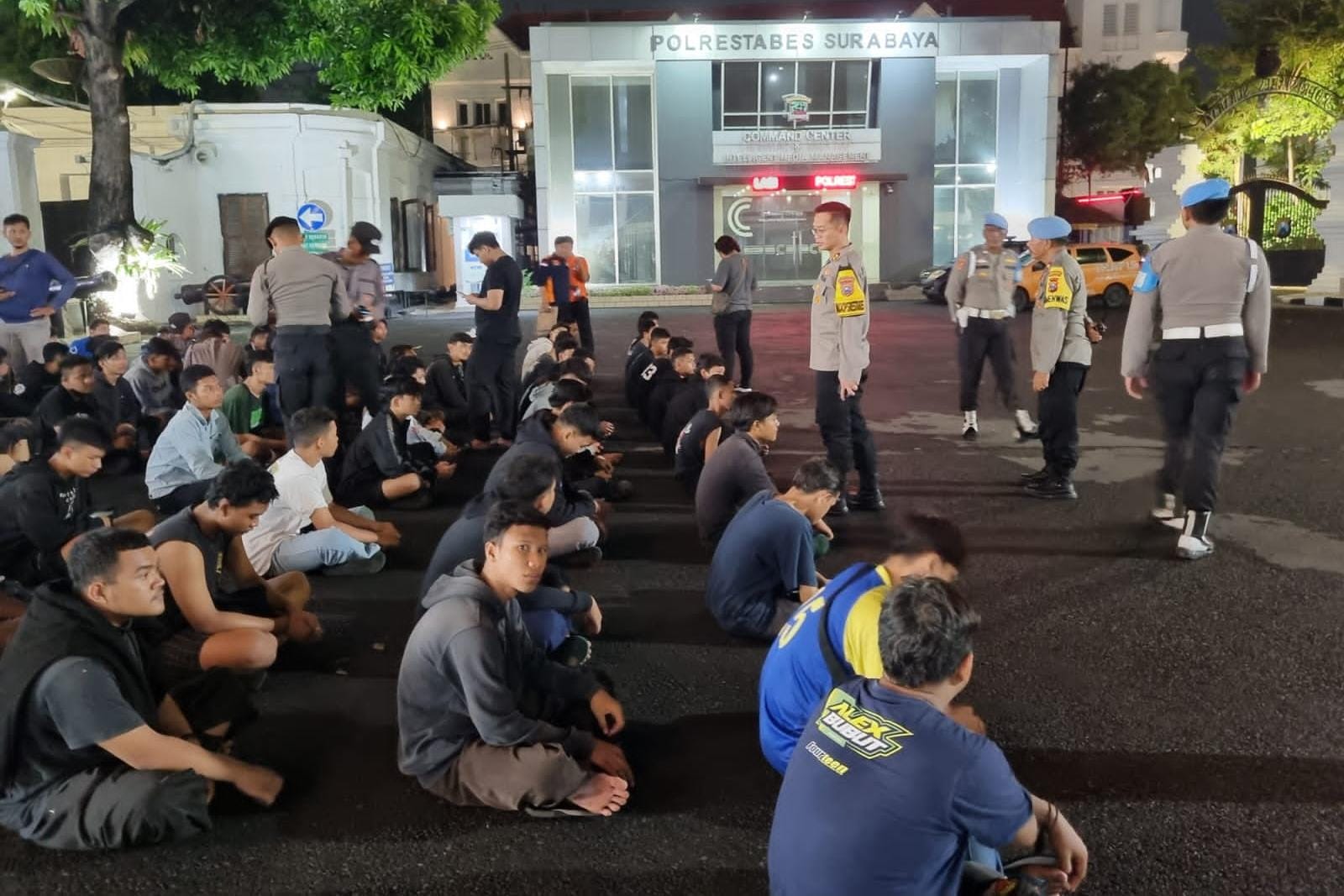 139 Pemuda dan 66 Kendaraan Konvoi Perguruan Silat Diamankan Polrestabes Surabaya