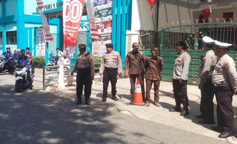 Polsek Wonocolo Perkuat Patroli Dialogis, Jaga Keamanan Warga dari Kejahatan 3C