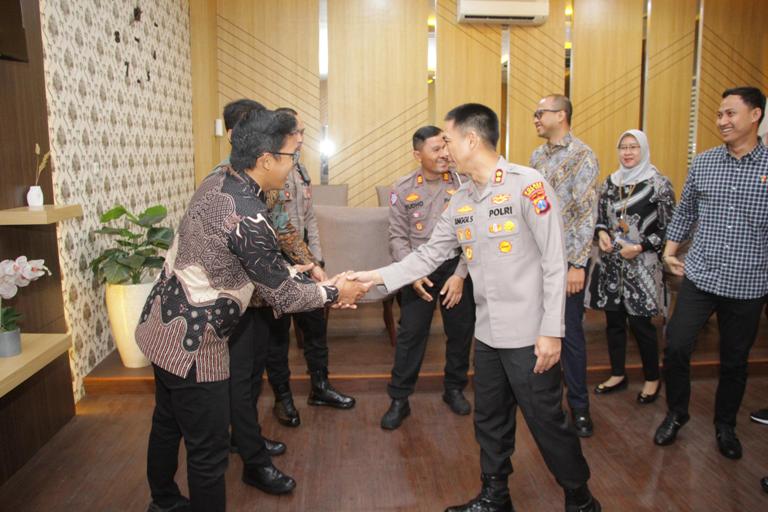 Perkuat Sinergi, Kapolres Kediri Kota Terima Silaturahmi Manager PLN UP3 Kediri