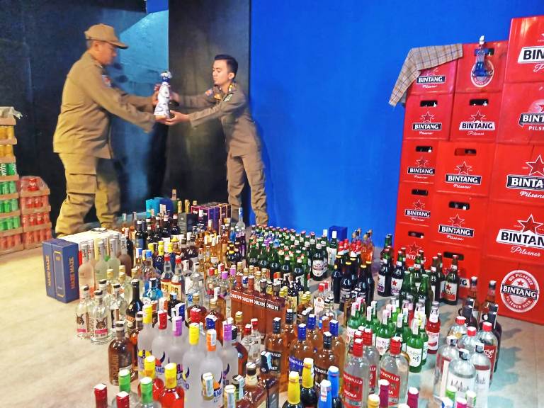 Toko di Terminal Pandaan Pasuruan Kedapatan Jual Miras, Pemilik Divonis Tipiring