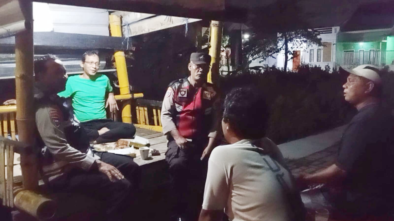 Perkuat Keamanan Lingkungan, Polsek Sukodono Dampingi Program 'Jaga Bhakti' Warga Jumputrejo