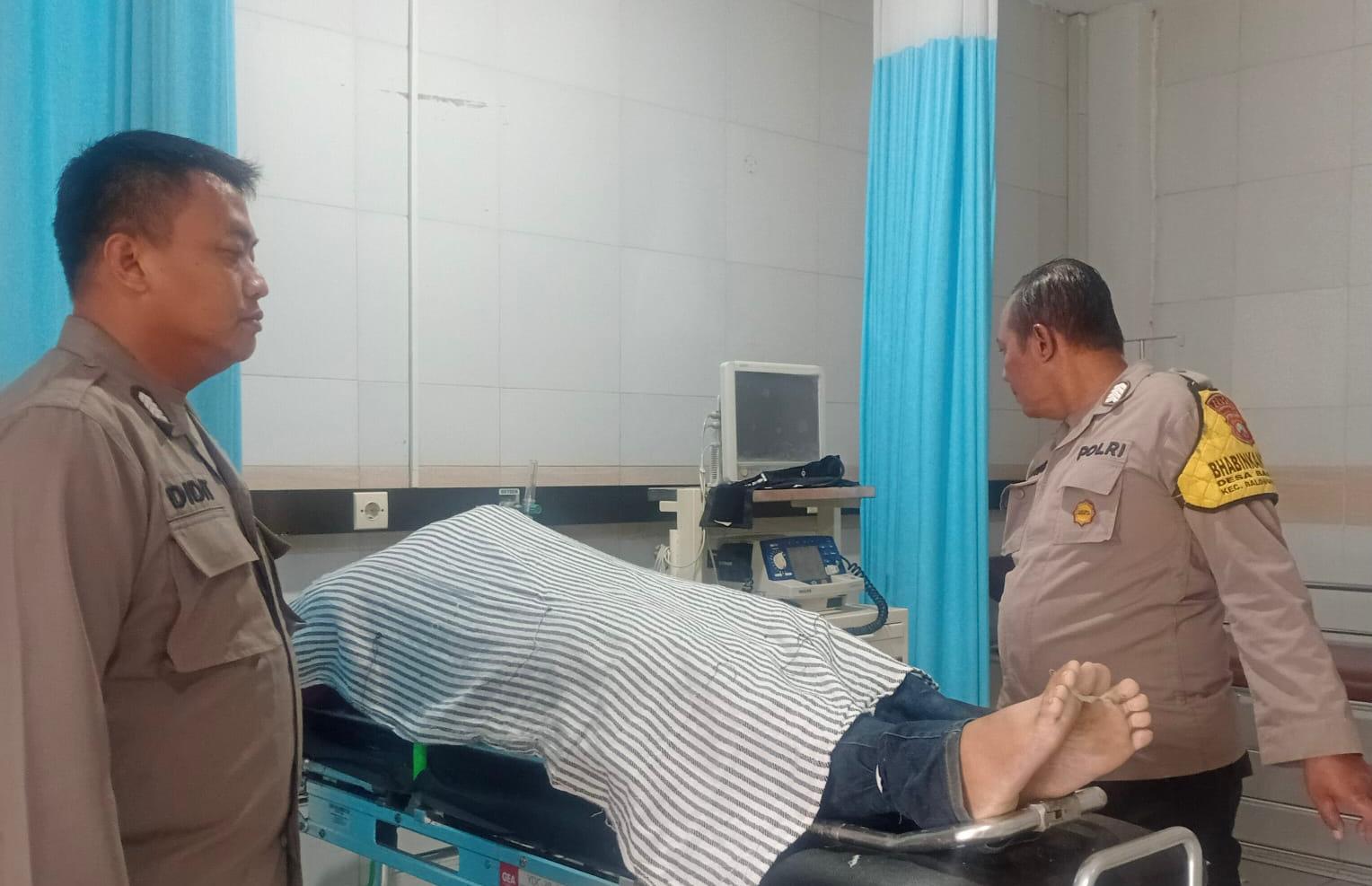 Mengantuk, Pengendara Vario Asal Lamongan Tewas Tabrak Tiang Listrik di Balongpanggang Gresik