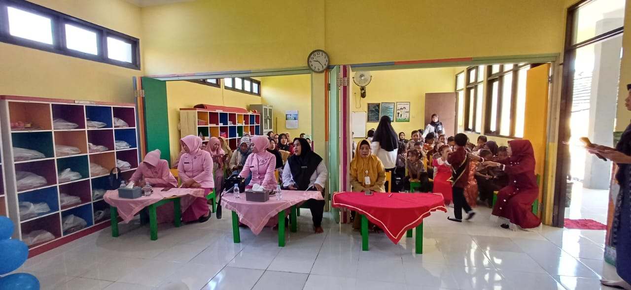 Pengurus YKB Cabang Bojonegoro Hadiri Perpisahan dan Pelepasan Anak Didik TK Kemala Bhayangkari 66