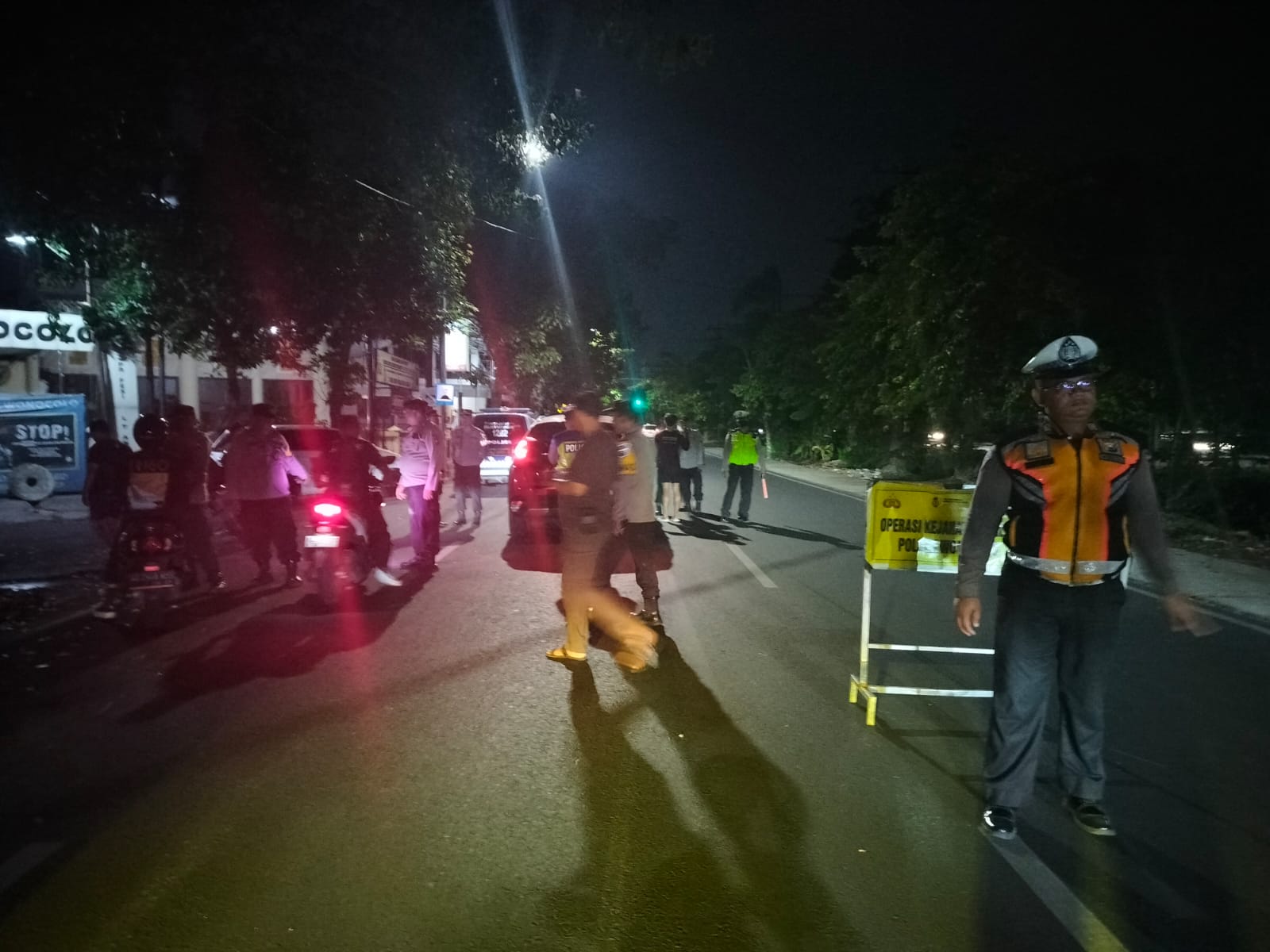 Polsek Wonocolo Gelar Razia Malam, Situasi Kamtibmas Kondusif