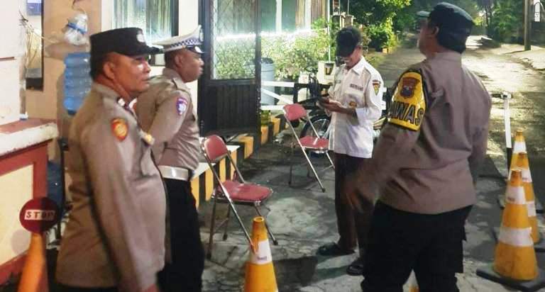Polsek Rungkut Sambangi Permukiman Warga Antisipasi Gangguan Kamtibmas