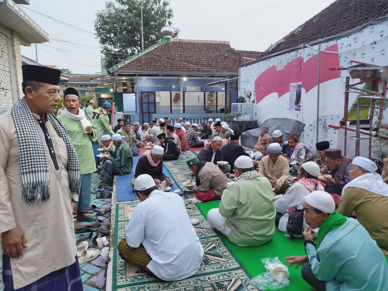 Mengharap Ridho Allah, GSB Jember Tiada Henti Ajak Umat Salat Berjemaah dan Berbuat Sosial