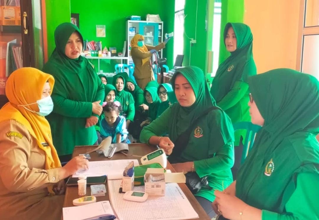 Persit Koramil Kepohbaru Bojonegoro Gelar Cek Kesehatan Gratis