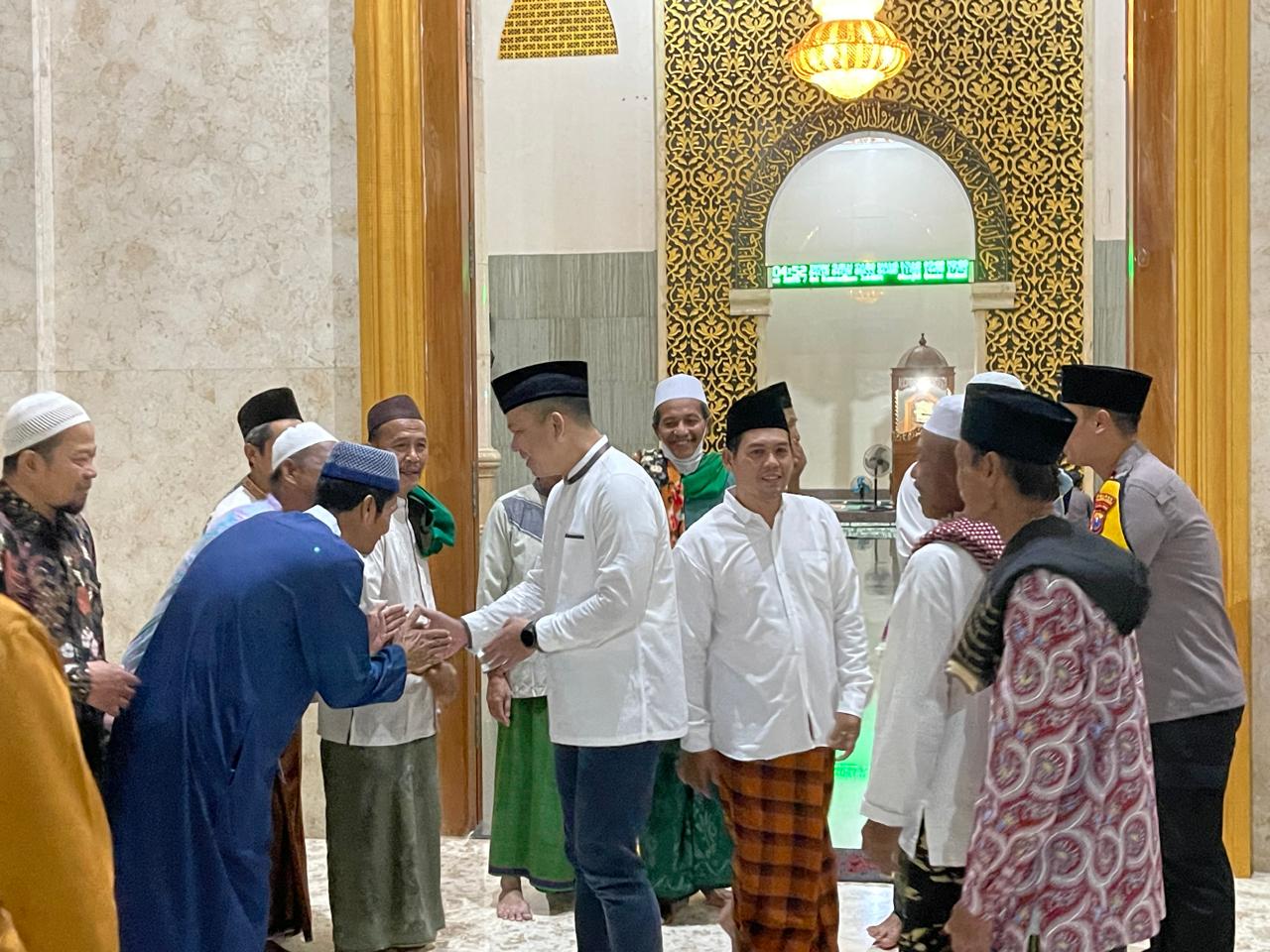 Kapolres Tulungagung Gelar Sahur Bersama dan Safari Subuh di Kalidawir