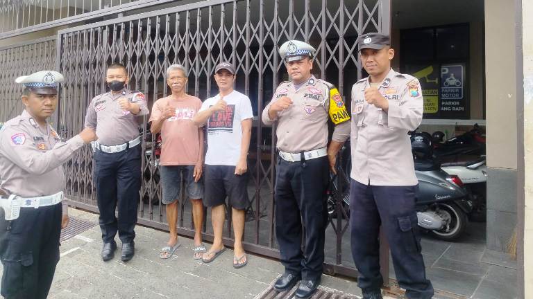 Patroli Kota Presisi Polsek Tenggilis Mejoyo Sasar Pemukiman Antisipasi 3C