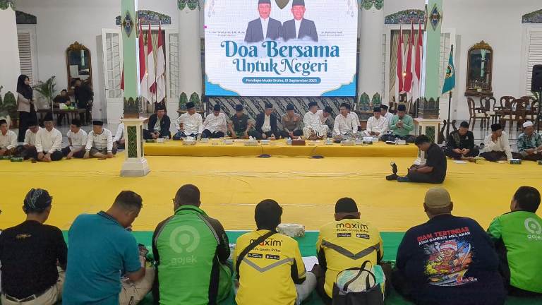 Solidaritas Ojol dan Pemerintah Madiun Kirim Doa untuk Almarhum Affan Kurniawan