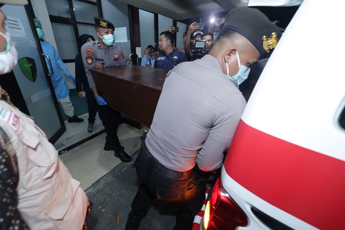 Tim DVI Polda Jatim Identifikasi 10 Jenazah Korban Ponpes Al Khoziny