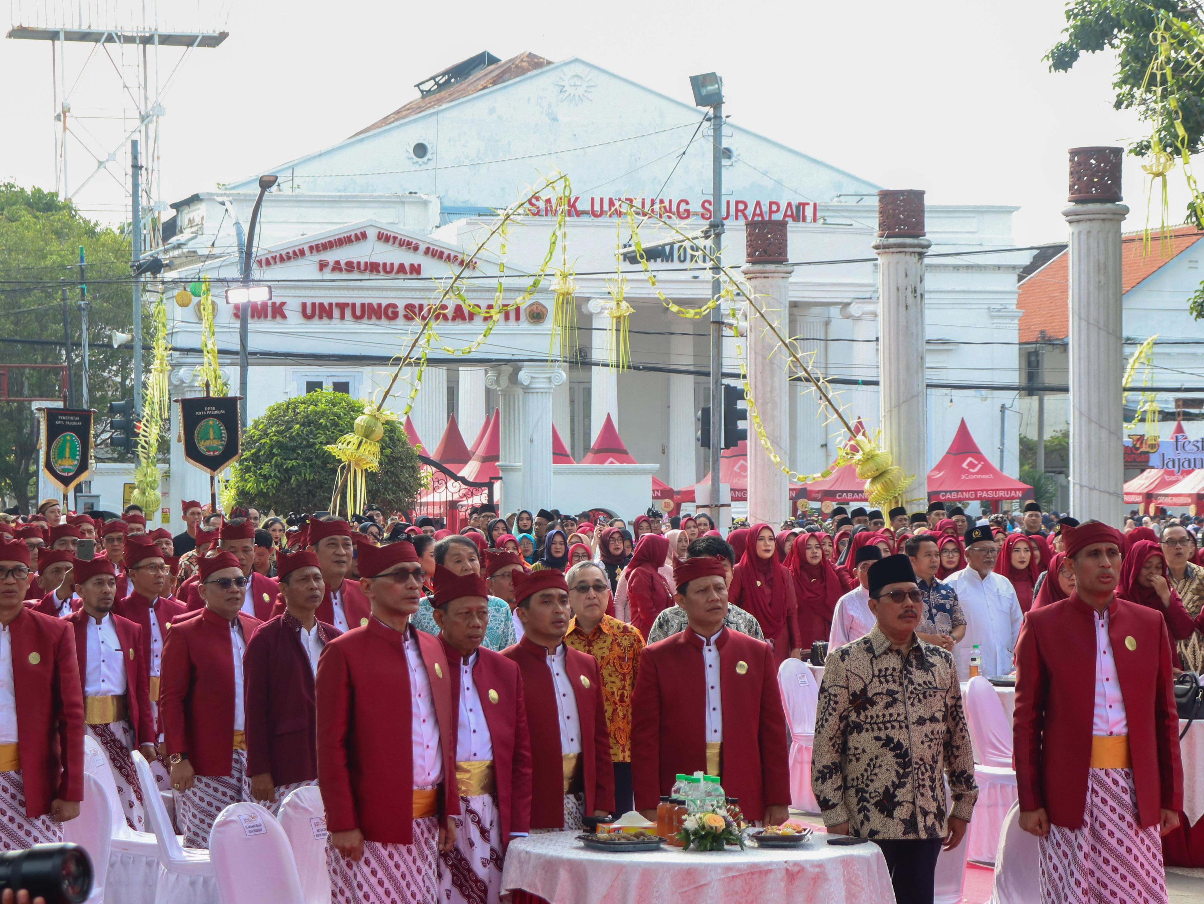 Kota Pasuruan Resmi Luncurkan Pakaian Khas saat Hari Jadi Ke-340