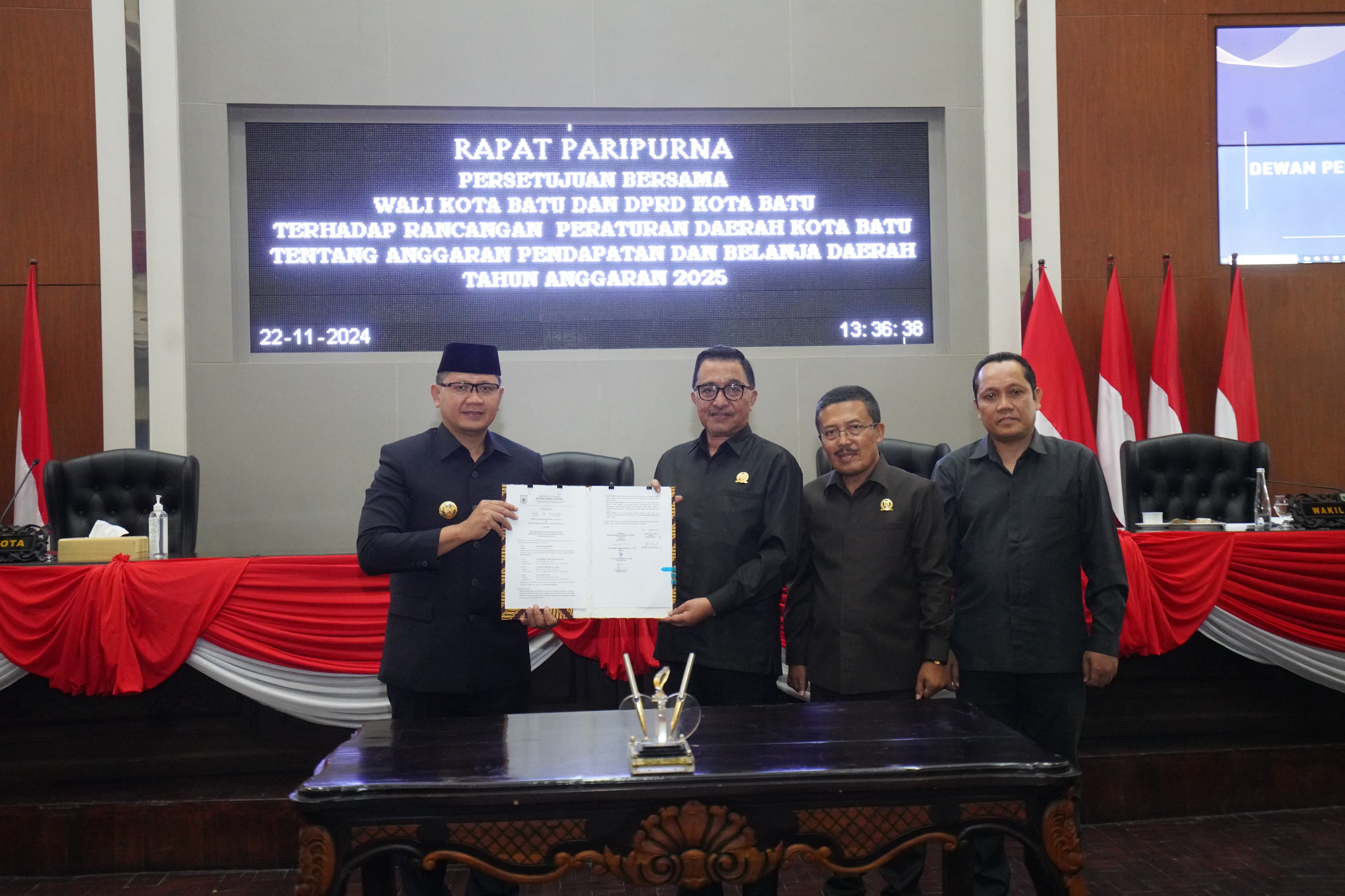 Pemkot Bersama DPRD Kota Batu Sepakati Raperda APBD Tahun 2025, Fokus Pembangunan Berkelanjutan