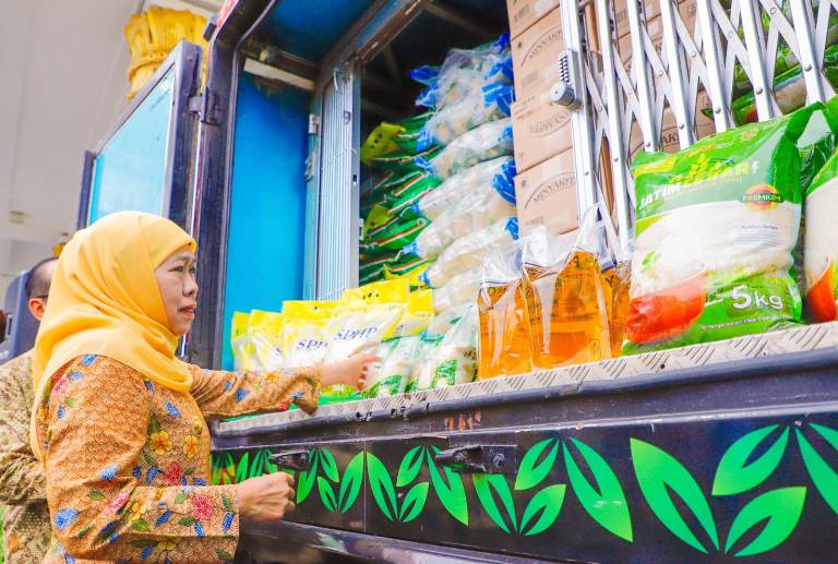Minyakita Langka di Sejumlah Pasar Jatim, Khofifah Desak Suplai Dimaksimalkan