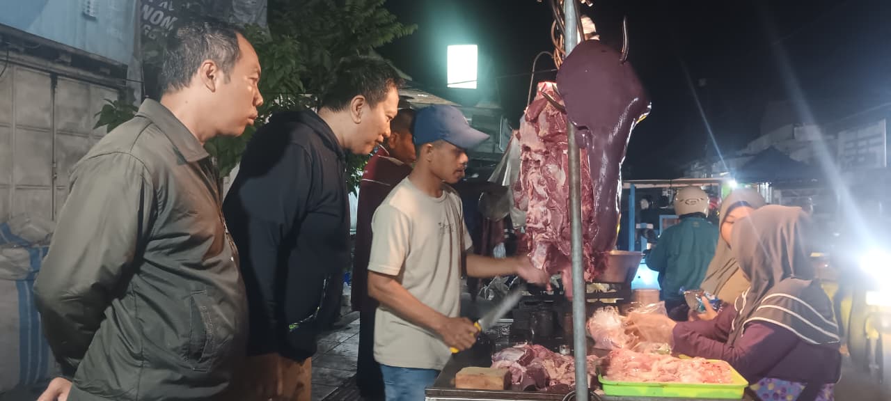 Waspada Daging Glonggongan! Dinas Peternakan Jombang Sidak Pedagang Luar Daerah Tanpa Dokumen Kesehatan