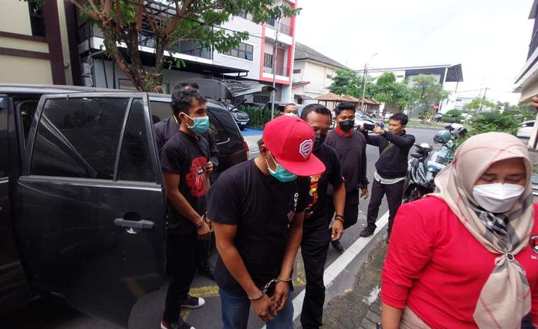 Polda Jatim Bongkar Peredaran Narkoba Jaringan Iran, Sita 22 Kilogram Sabu di Tupperware