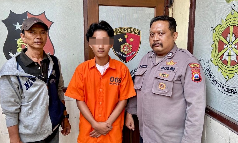 Harga Diri Terusik Utang, Tiga Pemuda di Surabaya Kompak Lukai Lawan dengan Celurit