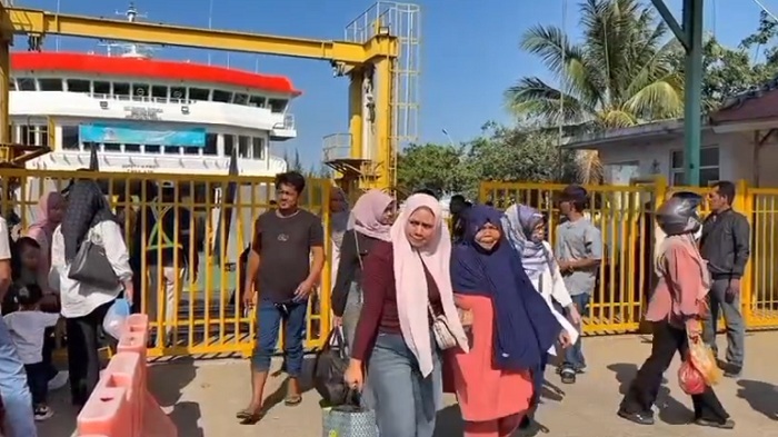 Aceh Mulai Bangkit, Pelabuhan Ulee Lheue Dipadati Wisatawan Sambut Kemeriahan Idulfitri