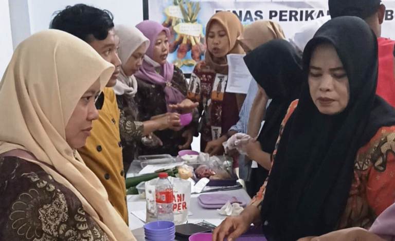 Pelatihan Olahan Ikan Meriahkan Program TMMD 126 di Lebakharjo Malang