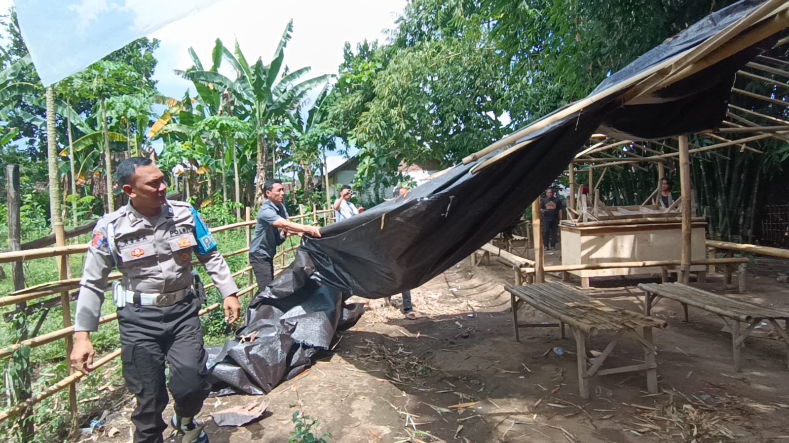 Respons Aduan Warga, Polres Jember Obrak-abrik Lokasi Diduga Sabung Ayam