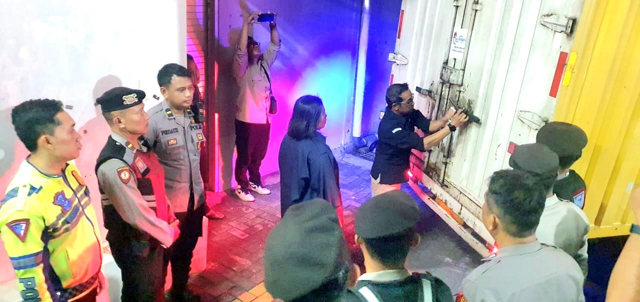 Polres Lumajang Kawal Ratusan Ribu Surat Suara Pilkada