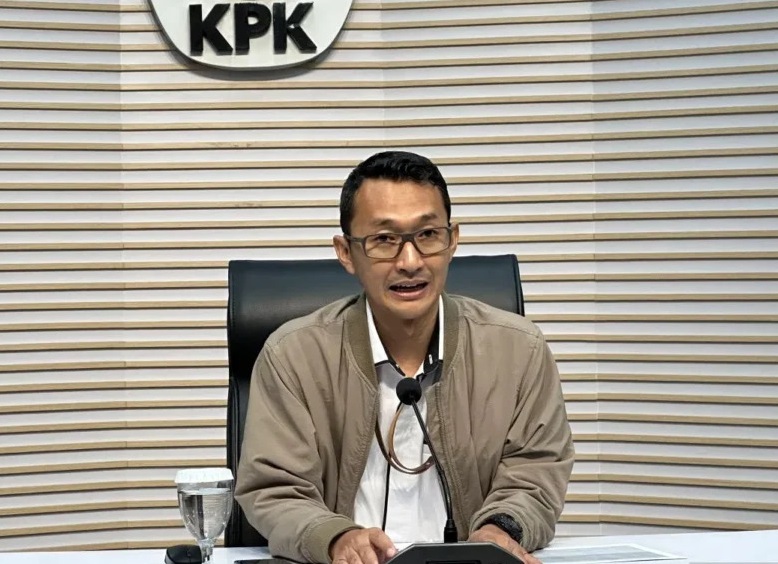 KPK Periksa Empat Tersangka Kasus Dana Hibah Pemprov Jawa Timur