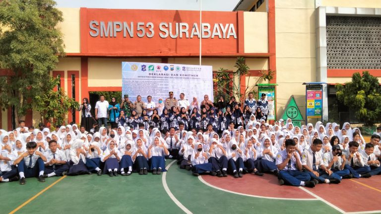 Kapolsek Benowo Hadiri Deklarasi Sekolah Ramah Anak di SMPN 53 Surabaya