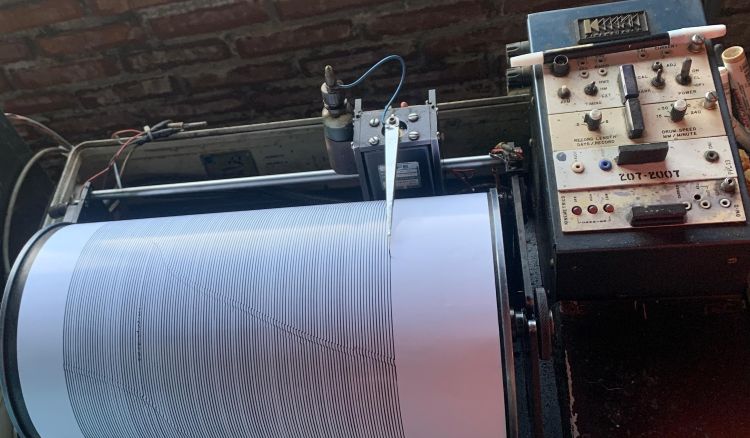 Gempa Magnitudo 4,3 Guncang Bawean