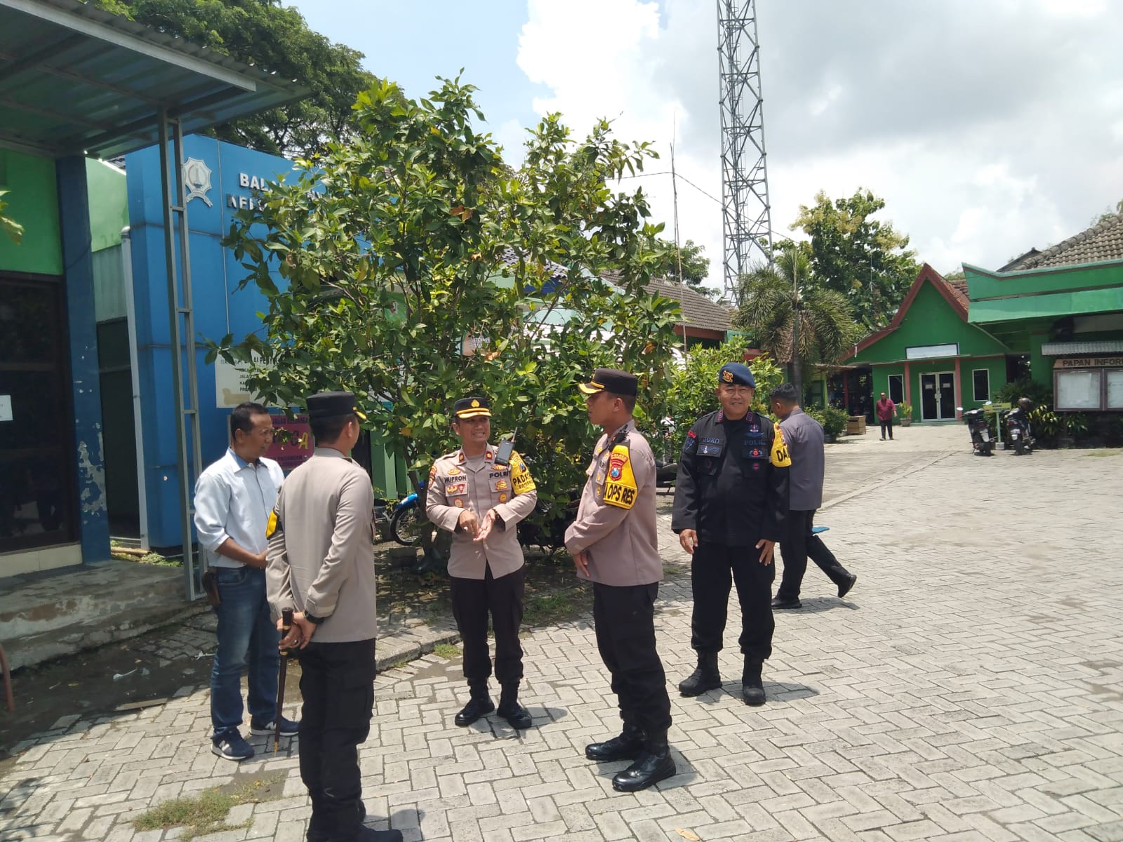 Kunjungi Kecamatan Padangan, Kapolres Bojonegoro Cek Gudang Logistik PPK Pemilu 2024
