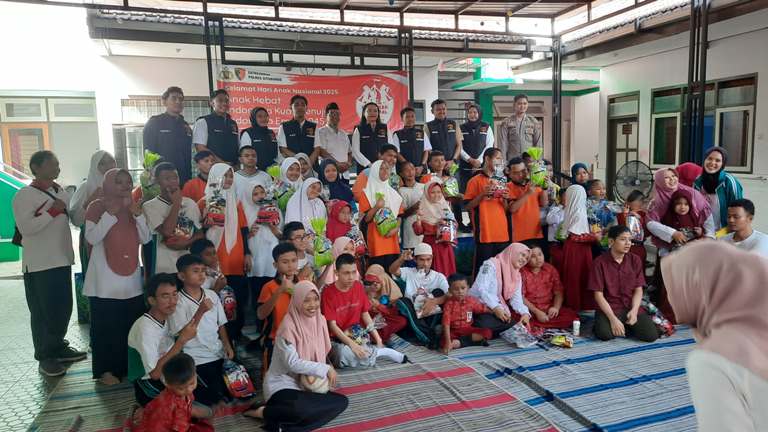 Peringati Hari Anak Nasional, Unit PPA Polres Situbondo Edukasi Hukum di SLB