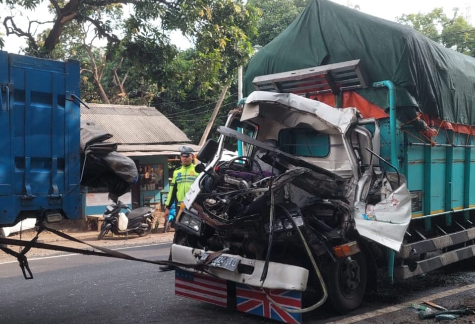 Kecelakaan Maut di Pasir Putih Situbondo, Balita Tewas Terjepit Dasbor Truk