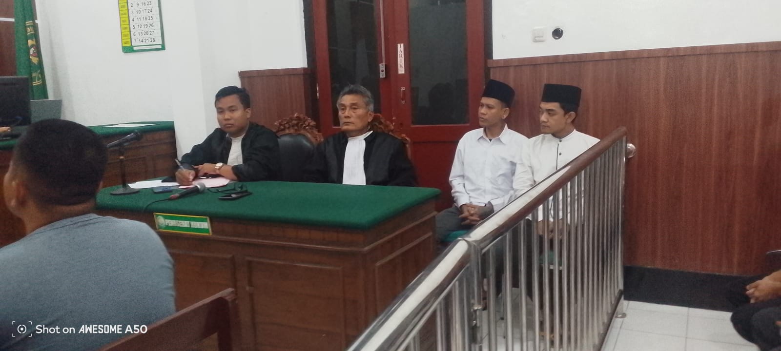 Edarkan 50 Gram Sabu, Dua Pria Diciduk di Lakarsantri