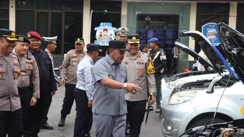 Pengamanan Nataru, Apel Gelar Pasukan Ops Lilin Semeru 2025 Digelar di Polres Nganjuk