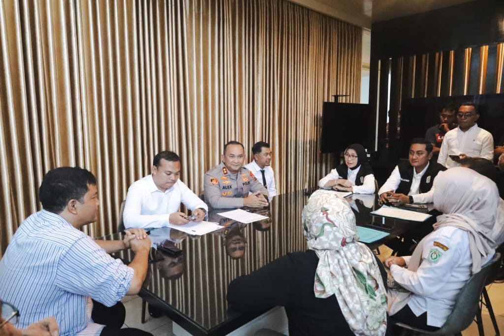 Pemkab Lumajang Minta Perusahaan Hentikan Praktik Penahanan Ijazah