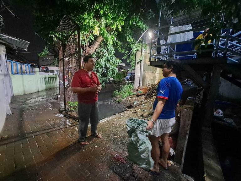 Ketua RT Mencak-mencak, Banyak Warga Wonokromo Tangkis Membuang Sampah di Irigasi