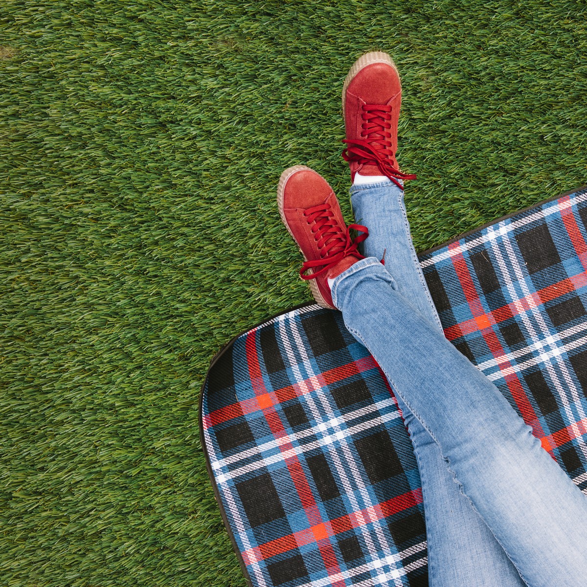 Mau Tampil Stylish di Stadion? Ini Dia Pilihan Sepatu yang Pas!