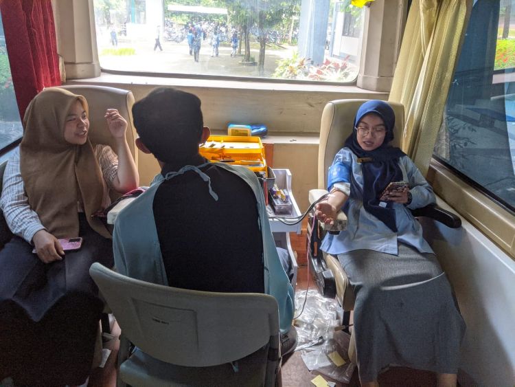 Wujud Tri Dharma Perguruan Tinggi, Civitas Akademika FT UNEJ Sukses Gelar Donor Darah Sukarela