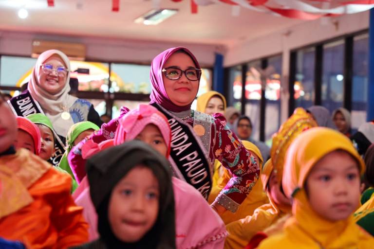 Tanamkan Disiplin Sejak Dini, Pemkot Surabaya Gelar Satpol PP Goes to PAUD