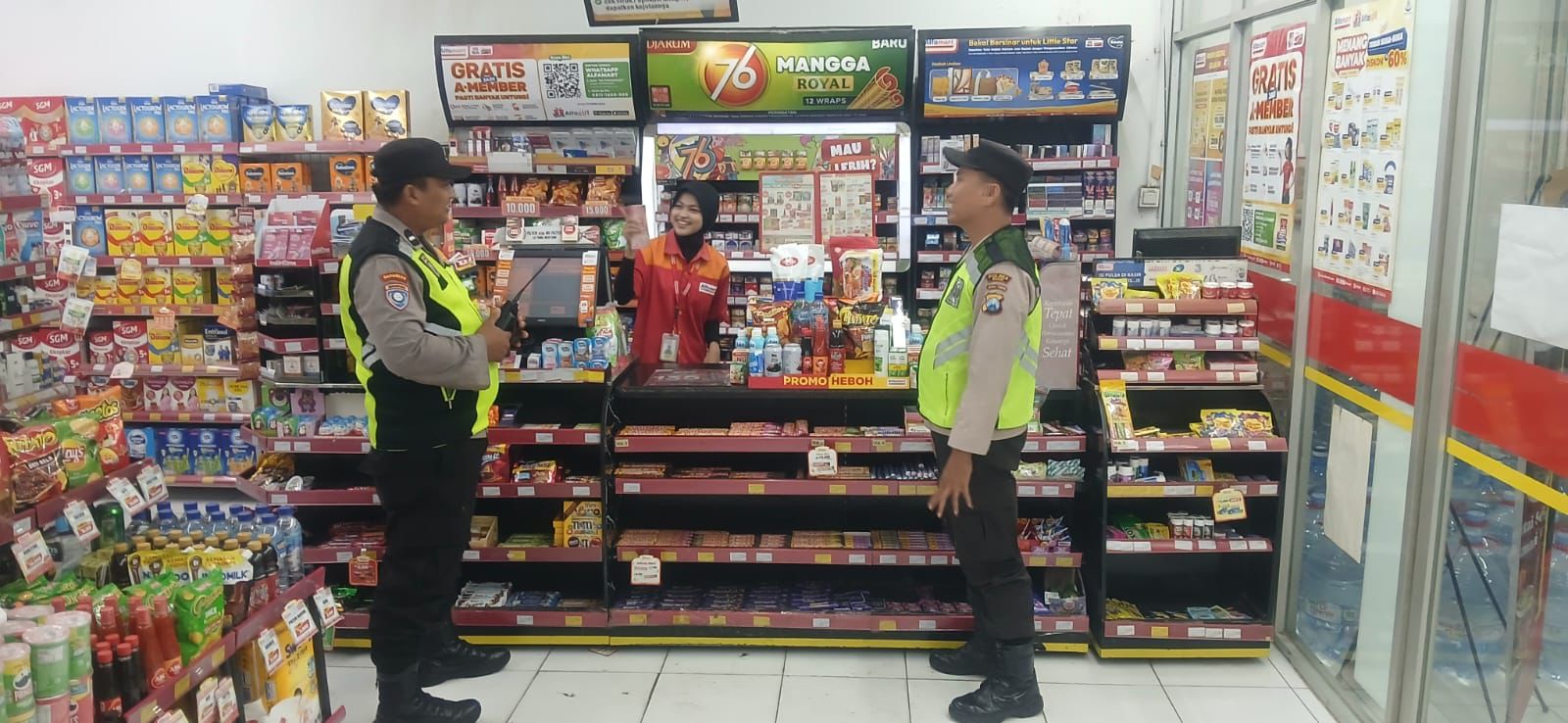 Warga Kasreman Merasa Lebih Aman Berkat Patroli Dialogis Malam Hari Polres Ngawi