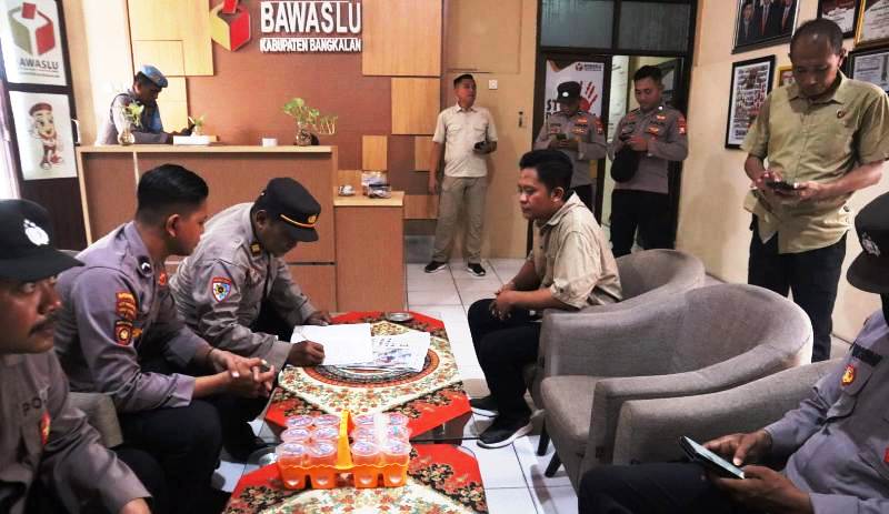 Tim Gabungan OMB Polres Bangkalan Pantau KPU dan Bawaslu