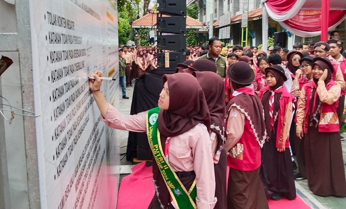 Densus 88 dan Pemkot Surabaya Bergandeng Tangan Cegah Radikalisme di Kalangan Pelajar