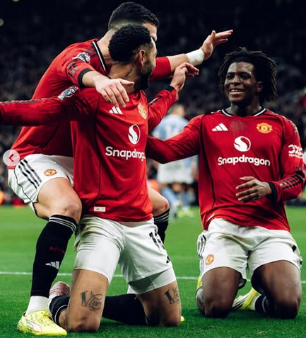 Manchester United Cemas Patrick Dorgu Terancam Absen Lama Akibat Cedera