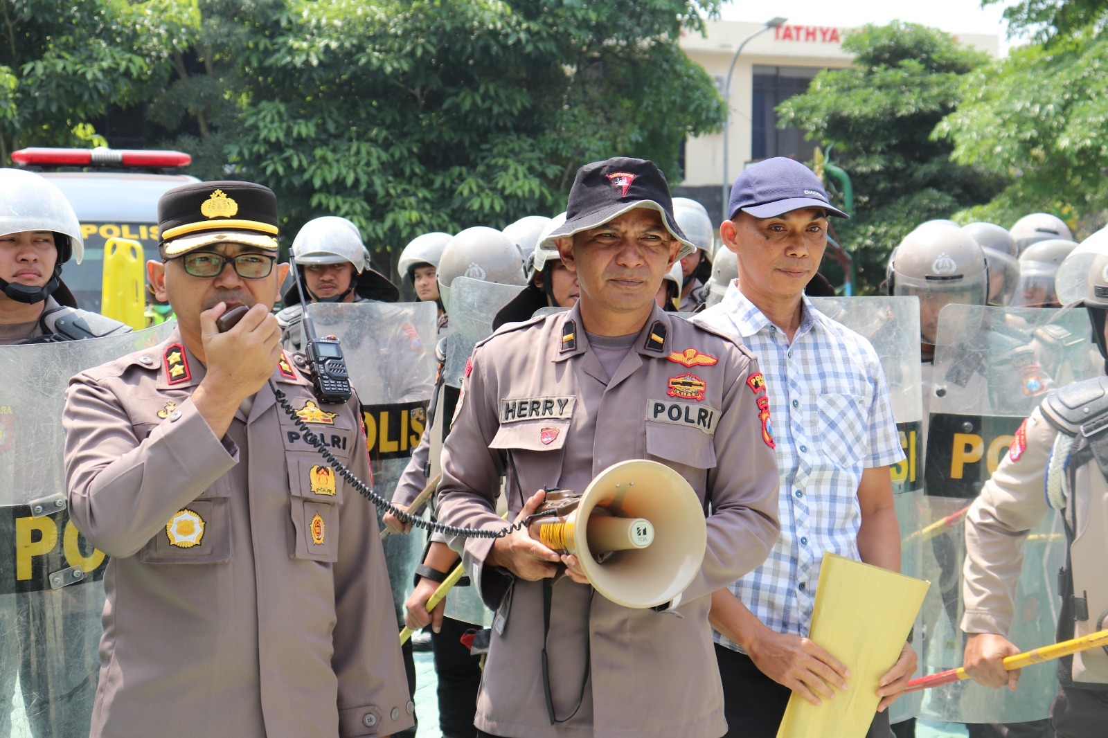 Kapolres Batu Pimpin Latihan Dalmas Guna Tingkatkan Kesiapsiagaan Jelang May Day