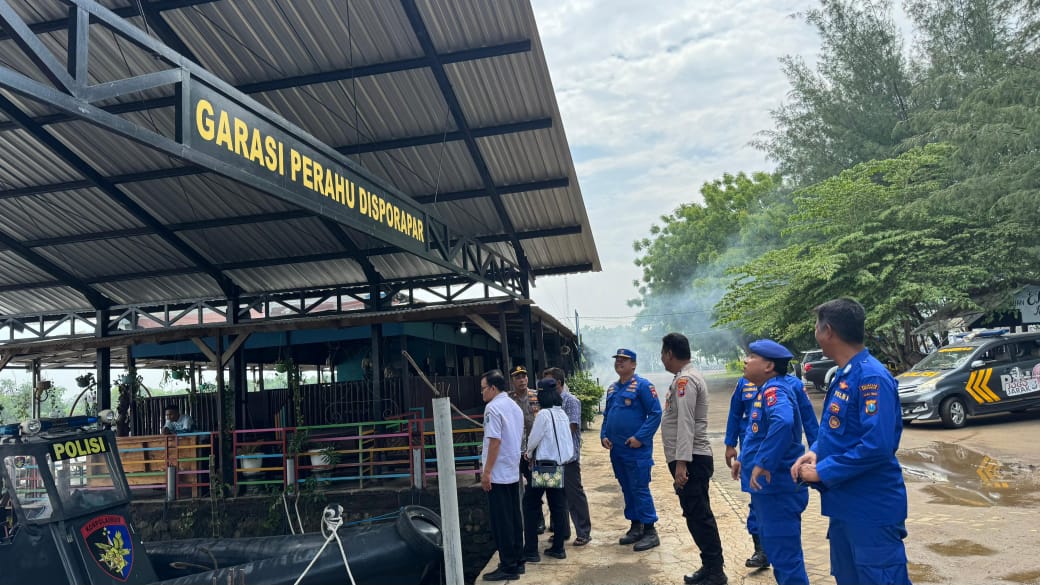 Cuaca Ekstrem, Polisi Jaga Keamanan Libur Nataru di Wisata Perairan Sidoarjo