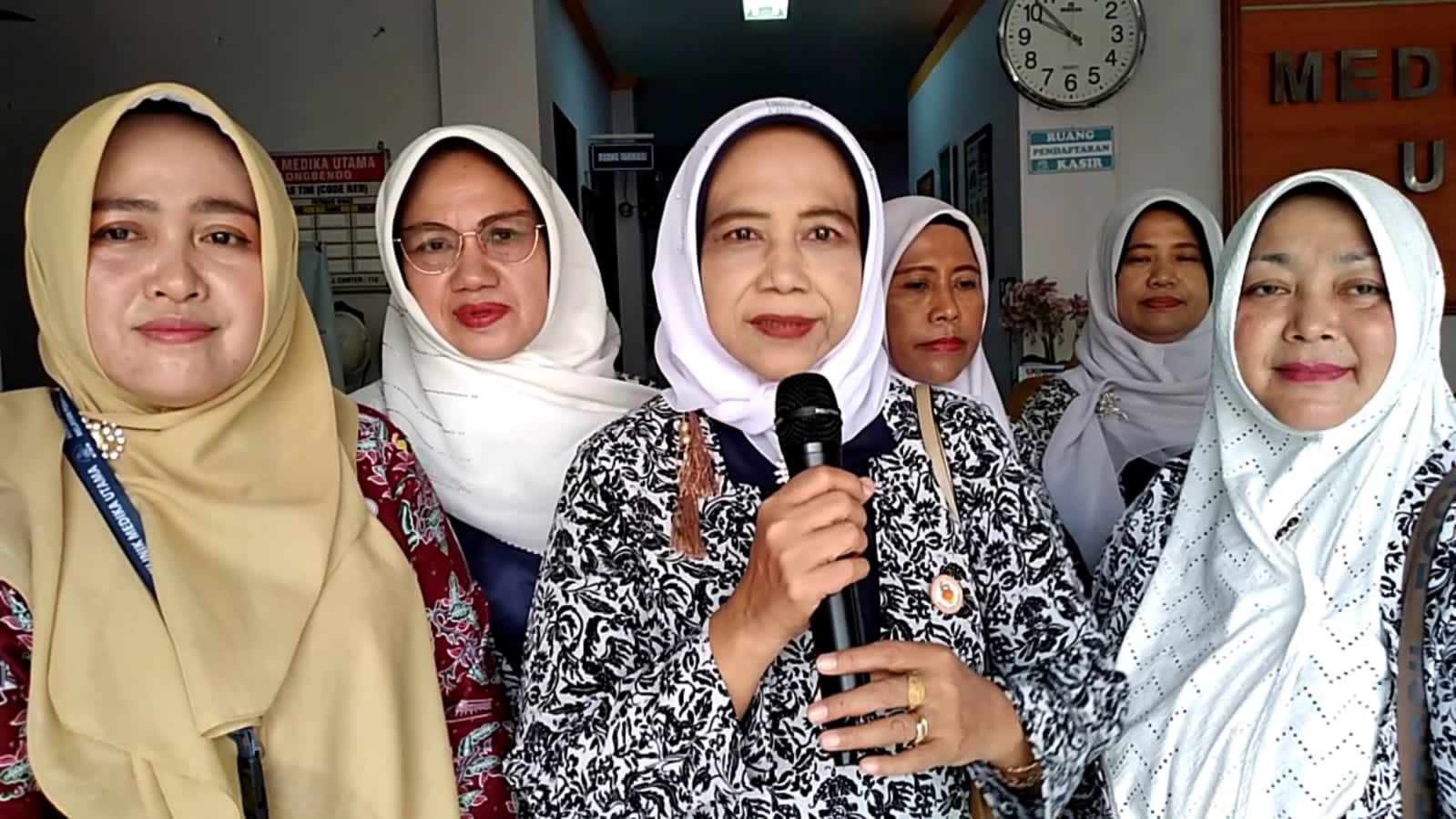 HUT Ke-74 IBI Sidoarjo Gelar Baksos KB Gratis di Klinik Media Utama